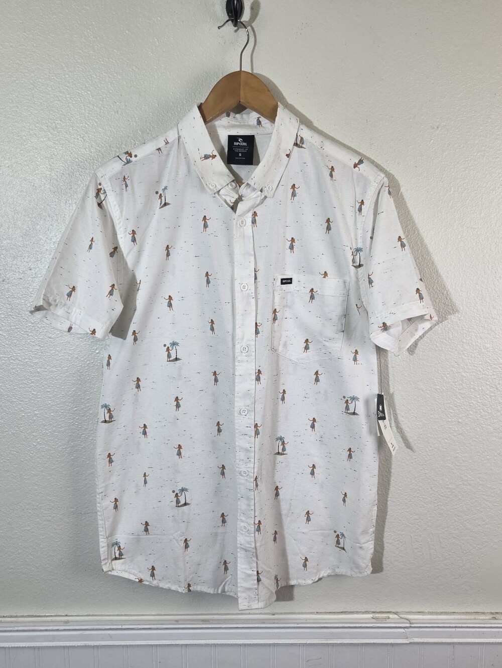 NWT Rip Curl Shirt Mens S White Hula Girl Print Stretch Button Up Short Sleeve
